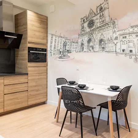 Apartment Croix Paquet - A Lyon